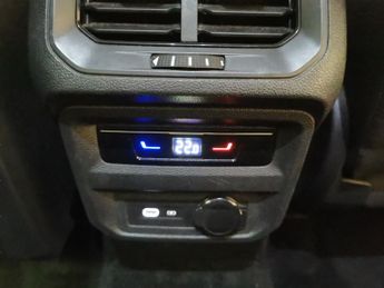 Volkswagen Tiguan 2.0 TDI Life DSG (150 ps) - NAV - BLUETOOTH - PARK SENSORS