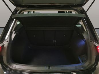 Volkswagen Tiguan 2.0 TDI Life DSG (150 ps) - NAV - BLUETOOTH - PARK SENSORS