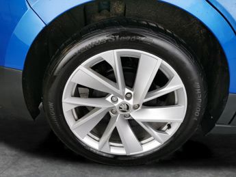 Skoda Enyaq 62kWh 60 (DC120kW) (179 ps) - SMARTLINK - REVERSE CAM - NAV