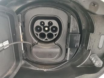 Land Rover Range Rover Evoque 1.5 P300e 12.2kWh R-Dynamic S Plug-in 4WD (309 ps) - REVERSE CAM