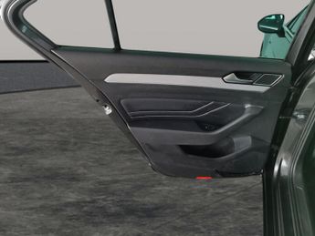 Volkswagen Passat 1.4 TSI 13kWh GTE Plug-in DSG (218 ps) - HEATED SEATS - NAV - BL