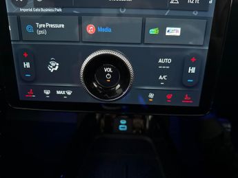 Ford Mustang Mach-e Standard Range 70kWh Automatic AWD (269 ps) - REVERSE CAM - NAV