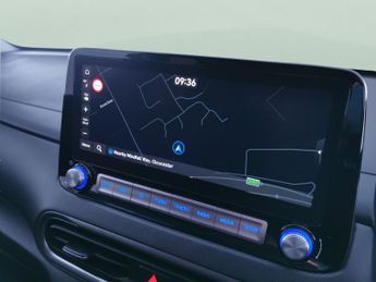 Hyundai Kona 64kWh Premium (10.5kW Charger) (204 ps) - NAV - HEATED SEATS
