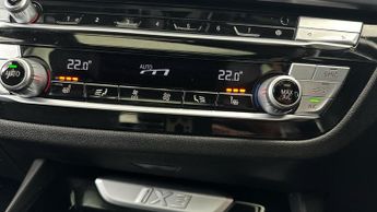 BMW iX3 80kWh Premier Edition (286 ps) - LEATHER - NAV - HEATED SEATS