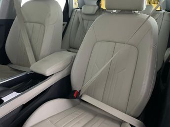 Audi e-tron 55 Technik quattro 95kWh (11kW Charger) (408 ps) - LED - REVERSE