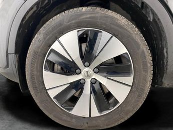 Volvo XC40 1.5h T4 Recharge 10.7kWh Core Plug-in (211 ps) - LANE DEPARTURE 