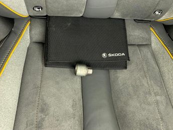 Skoda Enyaq 62kWh 60 (179 ps) - WIFI - BLUETOOTH - CRUISE