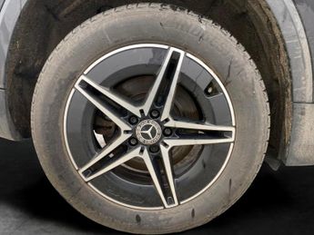 Mercedes-Benz EQA EQA 350 66.5kWh AMG Line 4MATIC (292 ps) - ADAPTIVE LIGHTS - HEA