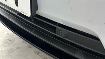 Volvo XC40 2.0 D4 R-Design Pro AWD (190 ps) - CLIMATE CONTROL - DAB