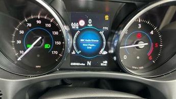 Jaguar F-PACE 2.0 D180 Portfolio AWD (180 ps) - BLUETOOTH - PADDLE SHIFT