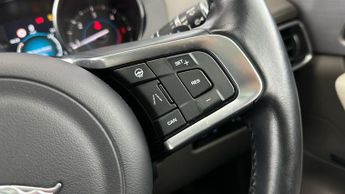 Jaguar F-PACE 2.0 D180 Portfolio AWD (180 ps) - BLUETOOTH - PADDLE SHIFT