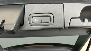 Volvo XC60 2.0 T4 Edition (190 ps) - LANE DEPARTURE  - BLUETOOTH - PRIVACY 