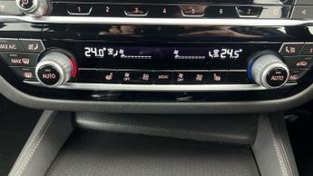 BMW 5 Series 2.0 520d MHT M Sport Touring Steptronic (190 ps) - PERFORMANCE C