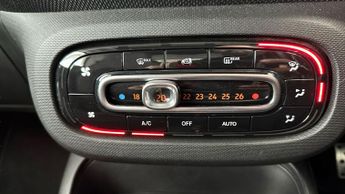Smart Fortwo 17.6kWh Pulse Premium Coupe (22kW Charger) (82 ps) - BLUETOOTH -