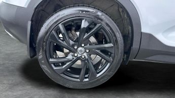 Volvo XC40 2.0 D4 R-Design Pro AWD (190 ps) - CLIMATE CONTROL - DAB
