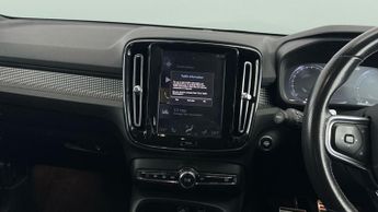 Volvo XC40 2.0 D4 R-Design Pro AWD (190 ps) - CLIMATE CONTROL - DAB