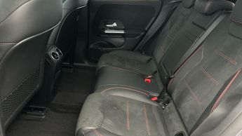 Mercedes-Benz EQA EQA 250 66.5kWh AMG Line (190 ps) - COMFORT PACK - PADDLE SHIFT