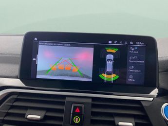 BMW iX3 80kWh Premier Edition (286 ps) - LEATHER - HEATED SEATS - NAV