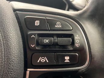 Kia Niro 39kWh 2 (134 bhp) - CRUISE - PADDLE SHIFT - 17IN ALLOYS