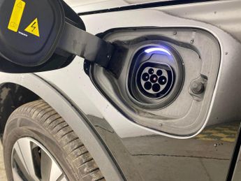 Volvo XC40 1.5h T4 Recharge 10.7kWh Core Plug-in (211 ps) - LANE DEPARTURE 