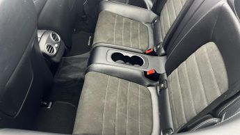 Mercedes-Benz C Class 2.0 C300d AMG Line (Premium) Cabriolet G-Tronic+ (245 ps) - SELF