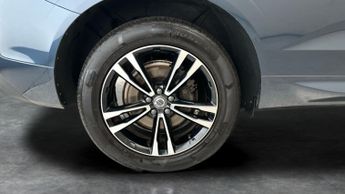 Volvo XC60 2.0 T4 Edition (190 ps) - LANE DEPARTURE  - BLUETOOTH - PRIVACY 