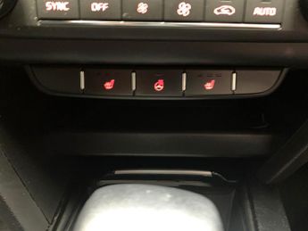 Kia Proceed 1.6 T-GDi GT Shooting Brake DCT (201 bhp) - HEATED SEATS - HEATE