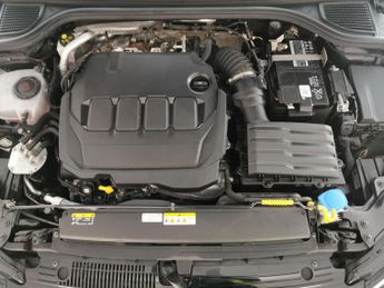 Volkswagen Golf 2.0 TDI R-Line DSG (150 ps) - HEATED SEATS - HEATED STEERING - B