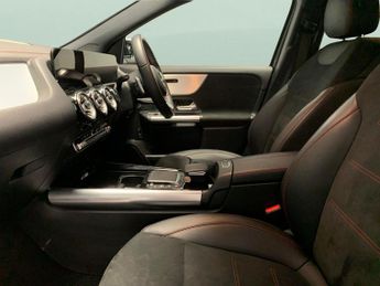 Mercedes-Benz EQA EQA 250+ 70.5kWh AMG Line (190 ps) - ADAPTIVE LIGHTS - HEATED LE