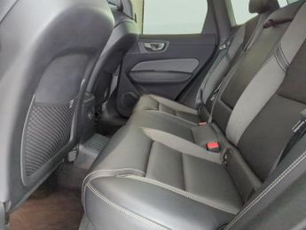 Volvo XC60 2.0h T6 Recharge 11.6kWh R-Design Plug-in AWD (340 ps) - ACTIVE 