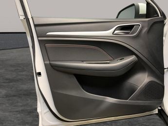 MG MG ZS 51.1kWh Trophy (176 ps) - NAV - BLIND SPOT ASSIST - LANE DEPARTU