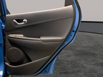 Hyundai Kona 64kWh Premium (10.5kW Charger) (204 ps) - HEATED SEATS - HEATED 