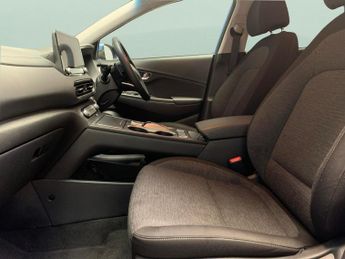 Hyundai Kona 64kWh Premium (10.5kW Charger) (204 ps) - HEATED SEATS - HEATED 