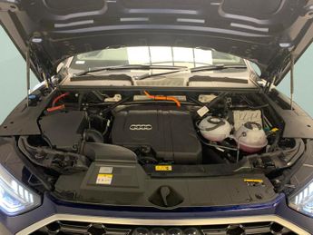 Audi Q5 2.0 TFSIe 50 S line Plug-in S Tronic quattro 17.9kWh (299 ps) - 