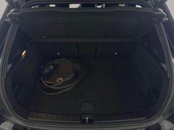 Mercedes-Benz EQA EQA 250+ 70.5kWh AMG Line (190 ps) - HEATED SEATS - NAV - MIRROR