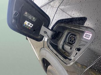 Peugeot E-2008 50kWh GT (136 ps) - BLIND SPOT ASSIST - LANE DEPARTURE  - BLUETO