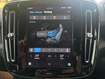 Volvo XC40 Recharge 69kWh Core (231 ps) - 19IN ALLOYS - BLUETOOTH - CRUISE