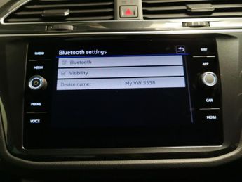Volkswagen Tiguan 2.0 TDI Life DSG (150 ps) - NAV - BLUETOOTH - PARK SENSORS