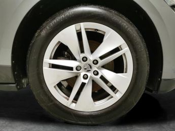 Skoda Enyaq 62kWh 60 (DC120kW) (179 ps) - WIFI - BLUETOOTH - CRUISE