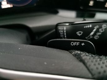 Volkswagen Golf 2.0 TDI GTD DSG (200 ps) - HEATED STEERING - BLUETOOTH - DIGITAL