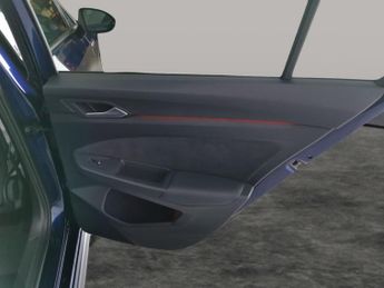 Volkswagen Golf 2.0 TDI GTD DSG (200 ps) - HEATED STEERING - BLUETOOTH - DIGITAL