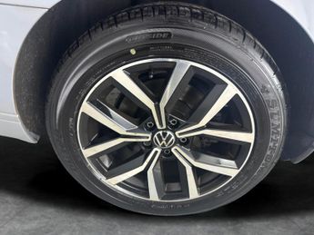 Volkswagen Passat 1.5 TSI EVO SEL DSG (150 ps) - PADDLE SHIFT - PARK SENSORS - 17I