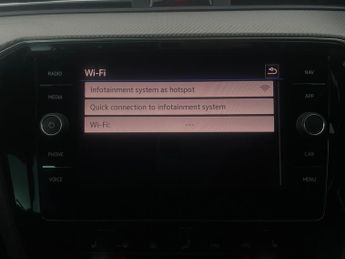 Volkswagen Passat 1.5 TSI EVO R-Line DSG (150 ps) - LED - HEATED LEATHER - WIFI