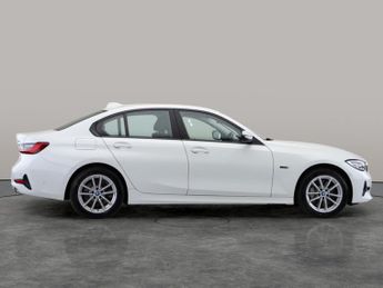 BMW 3 Series 2.0 330e 12kWh SE Pro Plug-in (292 ps) - BLUETOOTH - CRUISE - DR