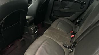 Mini Countryman 1.5 Cooper (136 ps) - AUTO HEADLIGHTS - DAB - PRIVACY GLASS