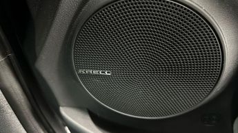 Hyundai Kona 64kWh Ultimate (10.5kW Charger) (204 ps) - NAV - HEATED SEATS