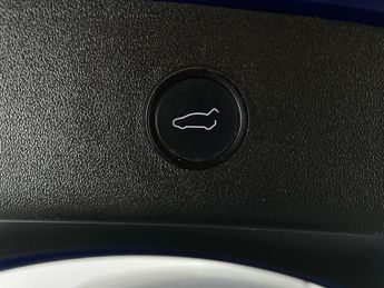 Tesla Model 3 Standard Range Plus RWD (241 bhp) - PARK ASSIST - REVERSE CAM - 