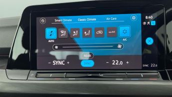 Volkswagen Golf 1.5 eTSI MHEV Style DSG (150 ps) - AUTO HEADLIGHTS - DAB - USB A