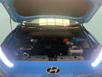 Hyundai Kona 64kWh Premium (10.5kW Charger) (204 ps) - HEATED SEATS - HEATED 