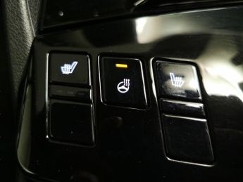 Kia Sportage 1.6 h T-GDi GT-Line (226 bhp) - LANE DEPARTURE  - LANE FOLLOWING